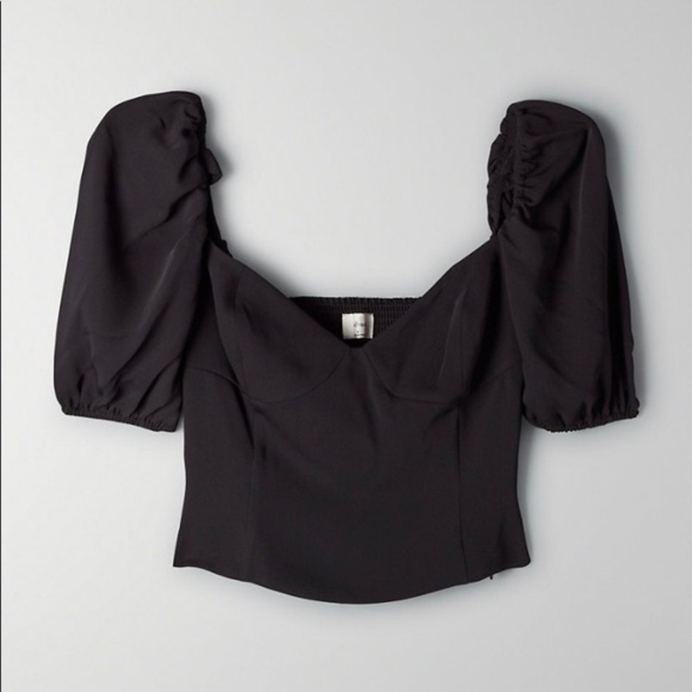 NWT Aritzia Wilfred Novella Shortsleeve Blouse